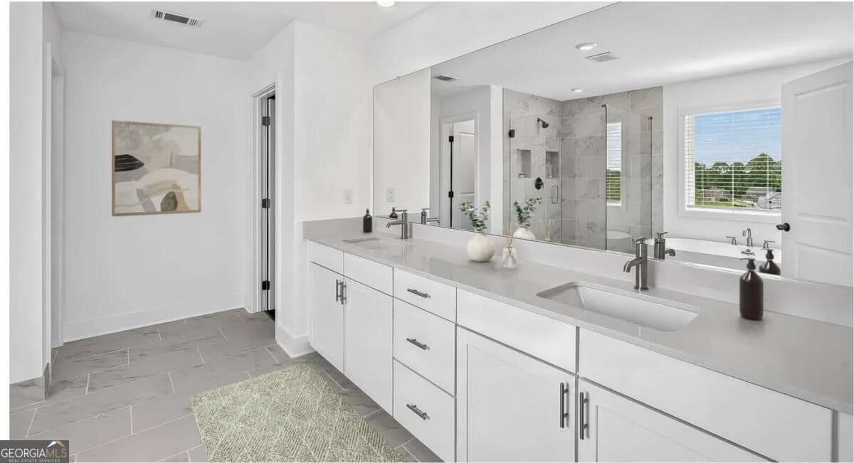 4 bedroom, 3 bathroom, 3,065 sq ft single family residence for sale at 4545 Coburn Path, Cumming, GA 30028 — photo 8