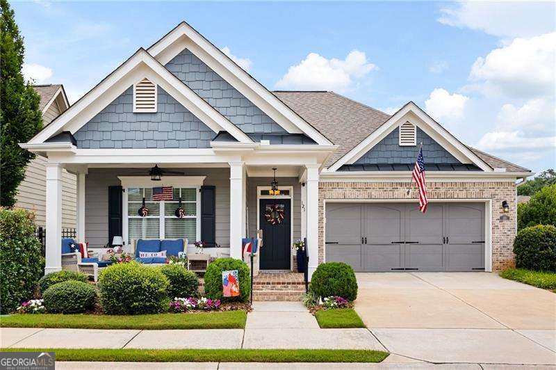 3 bedroom, 2 bathroom single family residence sold at 121 Clover Way, Woodstock, GA 30188