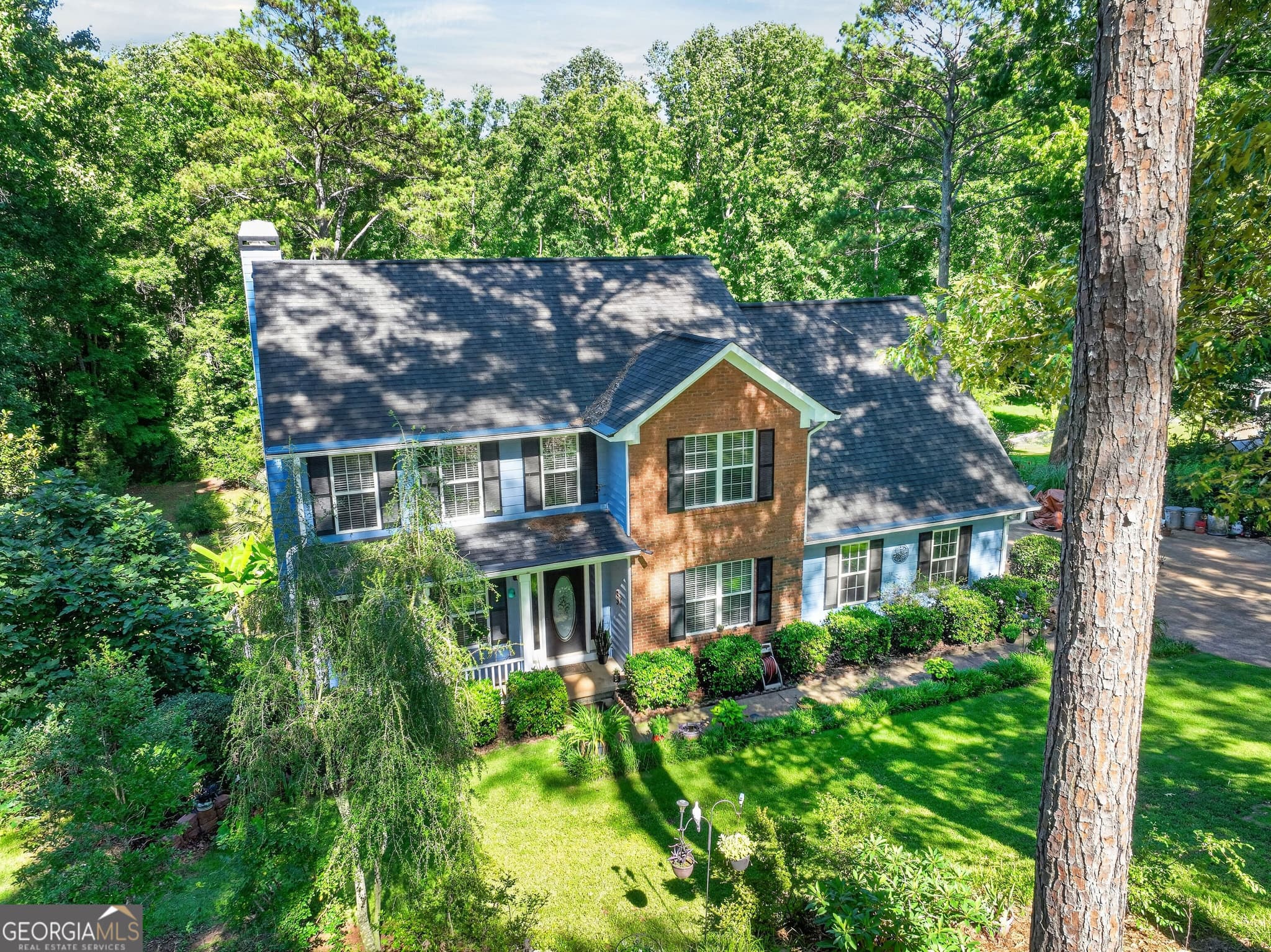 4 bedroom, 2.5 bathroom, 2,852 sq ft single family residence under contract at 117 Brookwood Drive, Lagrange, GA 30240 — photo 2