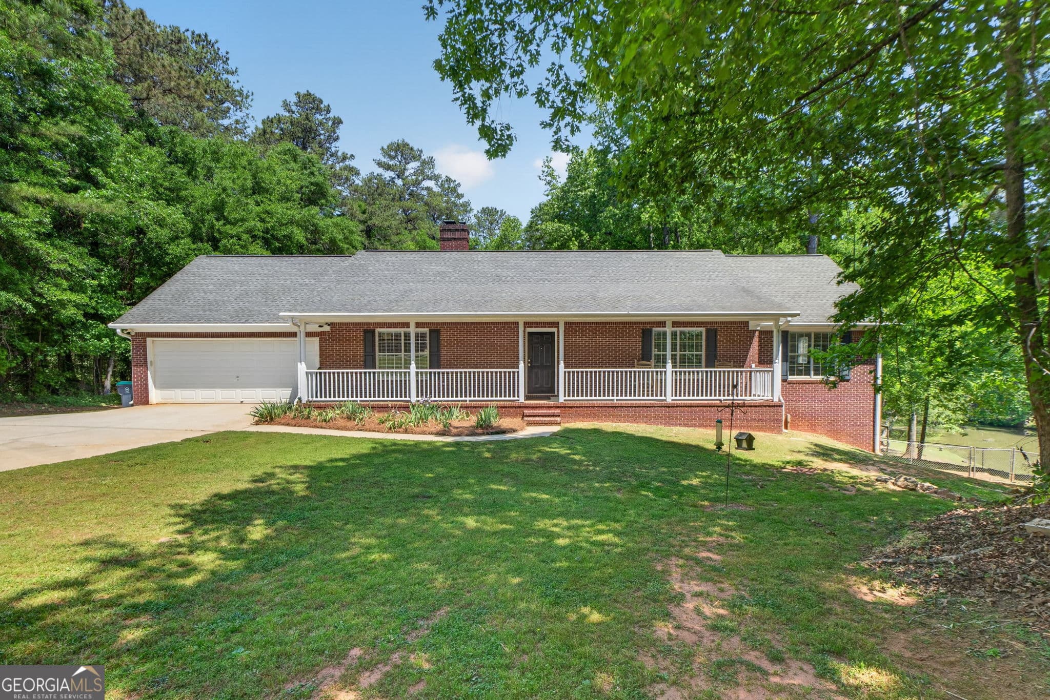 5 bedroom, 3 bathroom, 3,172 sq ft single family residence for sale at 1697 Millers Mill Road, Stockbridge, GA 30281 — photo 4