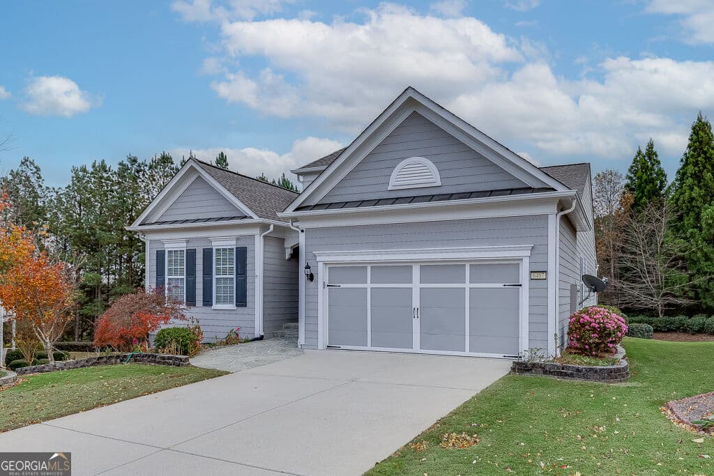 4 bedroom, 3 bathroom, 3,737 sq ft single family residence for sale at 6407 Lantern Ridge, Hoschton, GA 30548 — photo 2