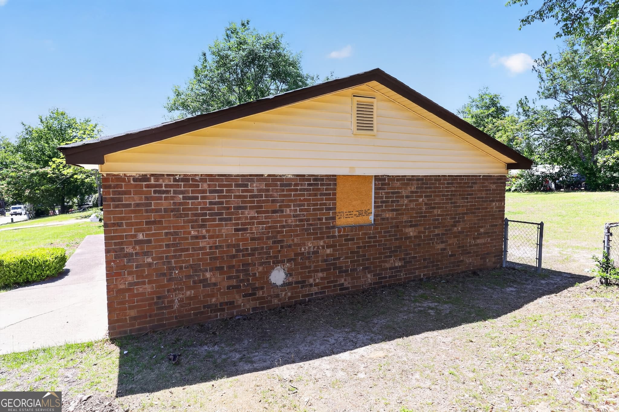 3 bedroom, 1.5 bathroom, 1,378 sq ft single family residence under contract at 3427 Chadbourne Street, Augusta, GA 30906 — photo 7