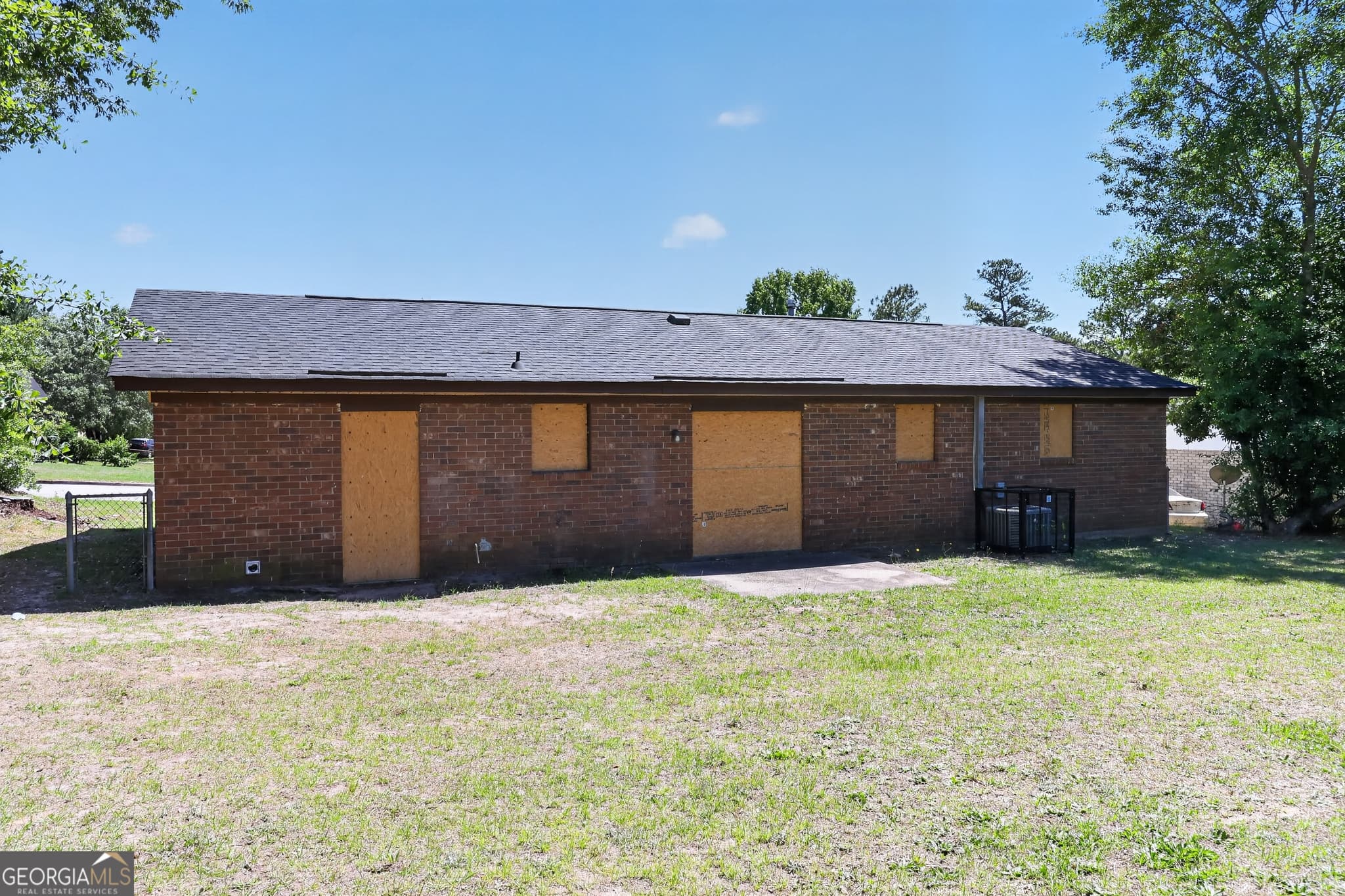 3 bedroom, 1.5 bathroom, 1,378 sq ft single family residence under contract at 3427 Chadbourne Street, Augusta, GA 30906 — photo 5