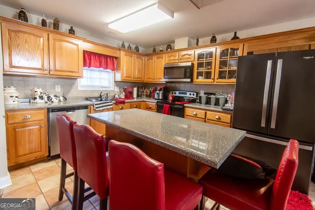 4 bedroom, 3 bathroom, 2,841 sq ft single family residence for rent at 109 Laketrail Drive, Griffin, GA 30223 for $3,900 a month — photo 5