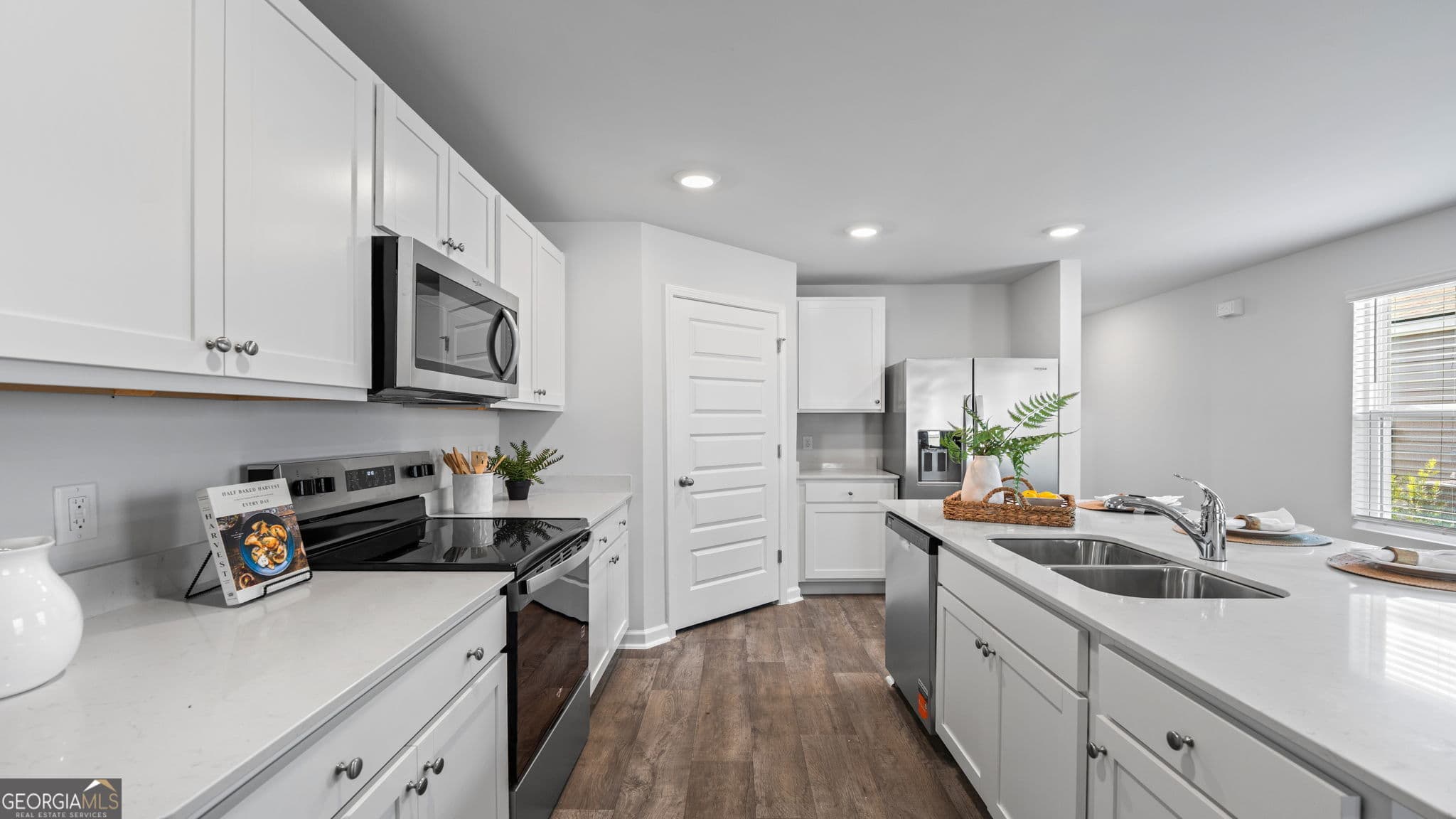 4 bedroom, 2 bathroom, 1,509 sq ft single family residence for sale at 211 Hammersmith Landing, Brunswick, GA 31525 — photo 6