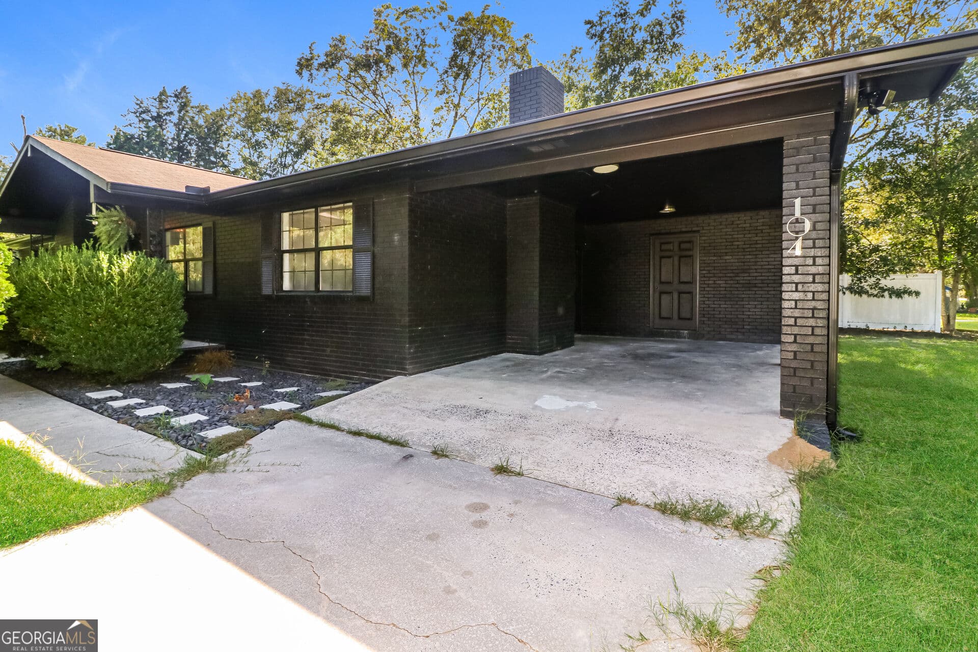 3 bedroom, 2 bathroom, 1,527 sq ft single family residence for sale at 104 Adon Street, Reidsville, GA 30453