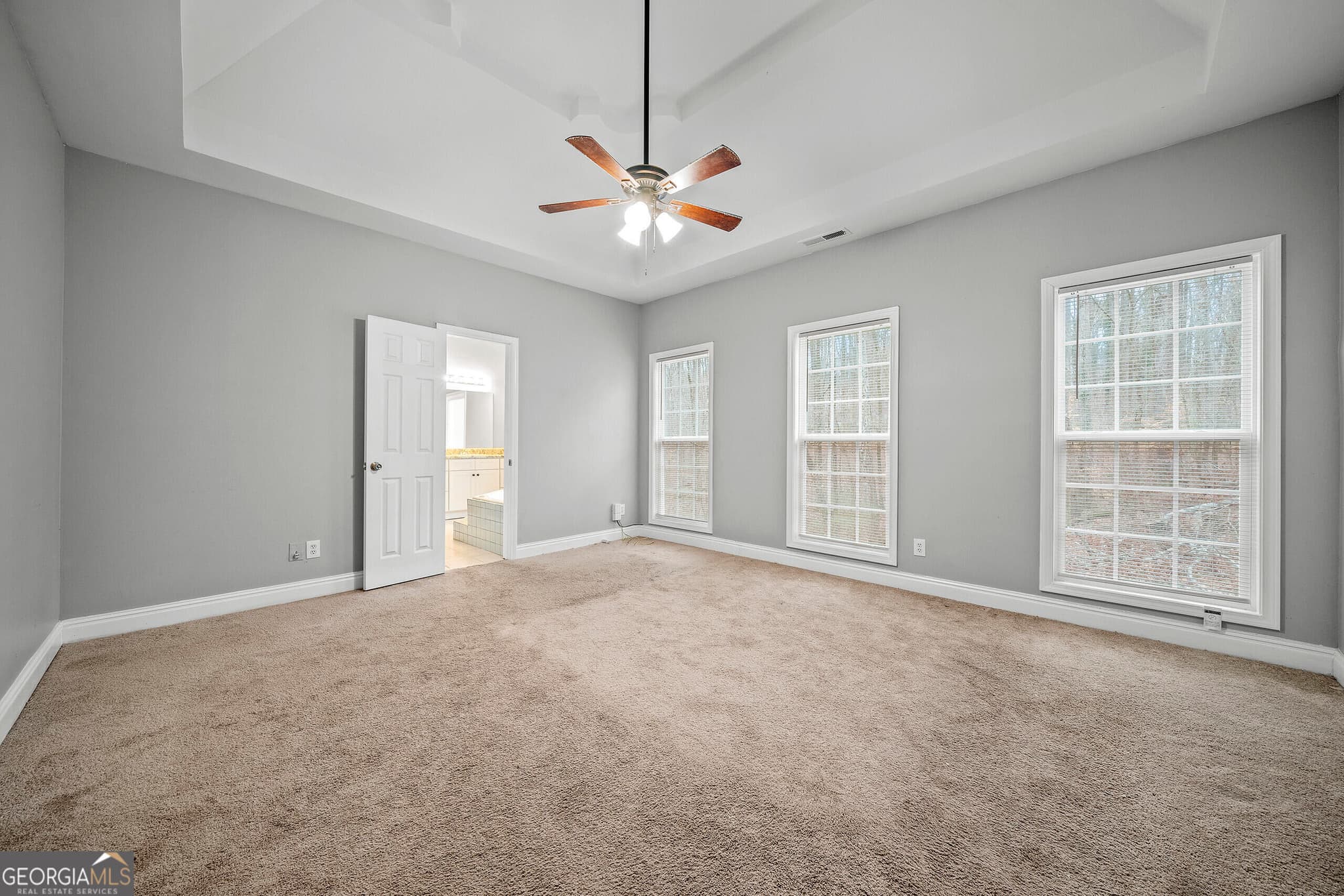 6 bedroom, 2.5 bathroom, 4,321 sq ft single family residence for sale at 4030 Weelaunee Road, Ellenwood, GA 30294 — photo 7
