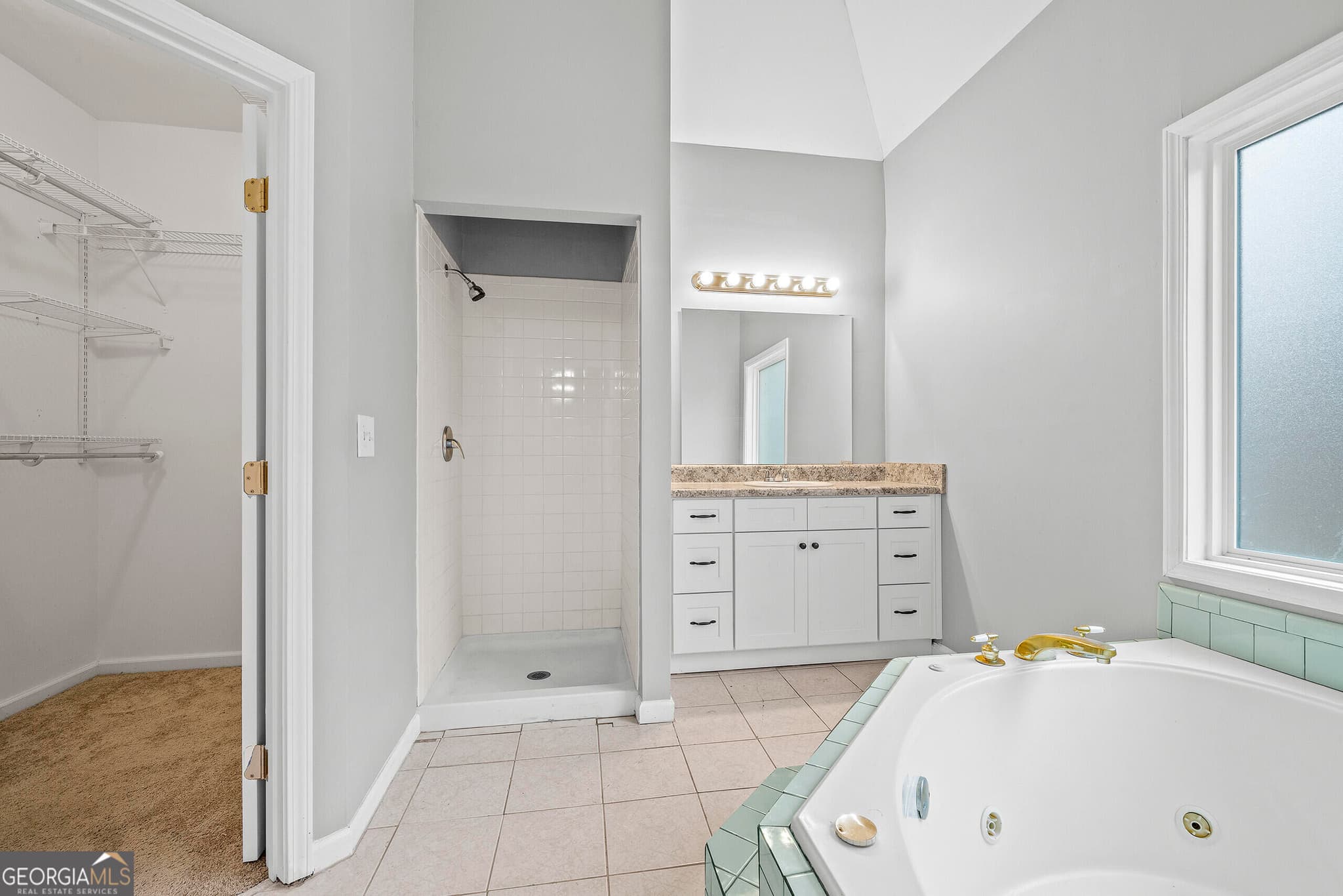 6 bedroom, 2.5 bathroom, 4,321 sq ft single family residence for sale at 4030 Weelaunee Road, Ellenwood, GA 30294 — photo 8