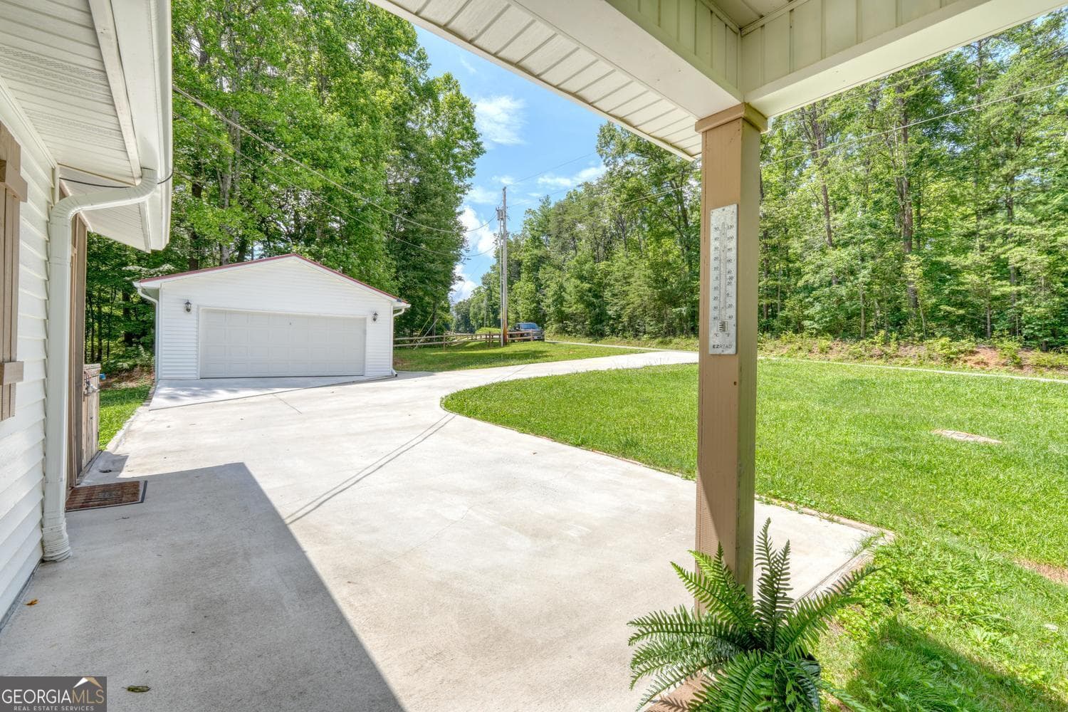 2 bedroom, 2 bathroom, 1,152 sq ft single family residence for sale at 643 Number 20 Mine Road, Mccaysville, GA 30555 — photo 3