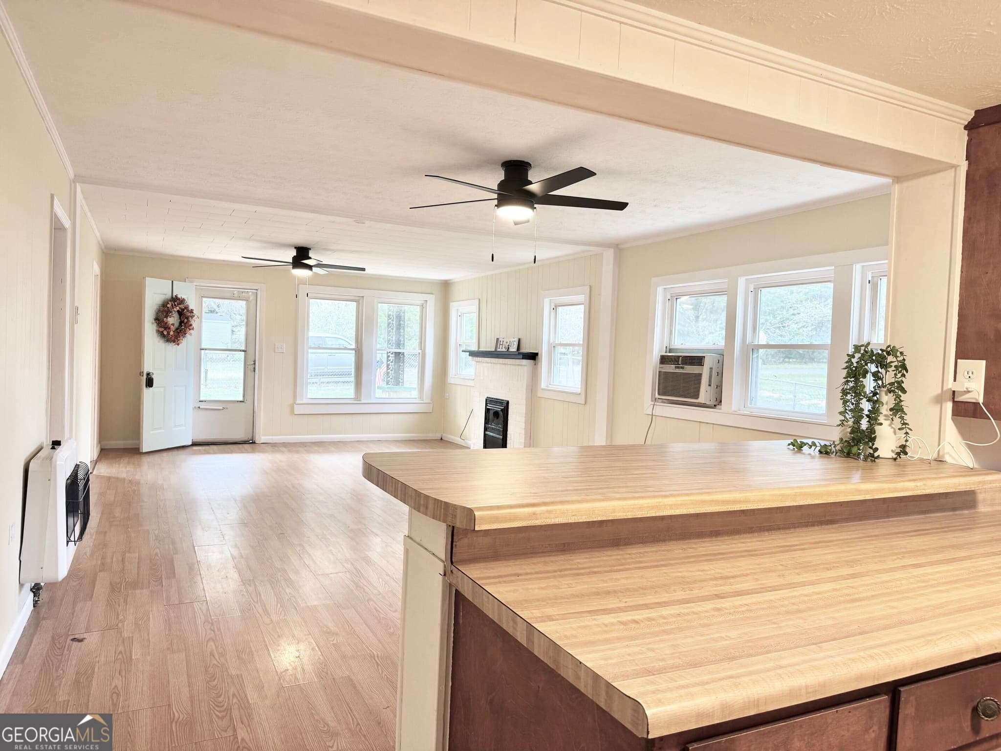 2 bedroom, 1 bathroom, 1,244 sq ft single family residence for sale at 521 Greeson Street, Summerville, GA 30747 — photo 6