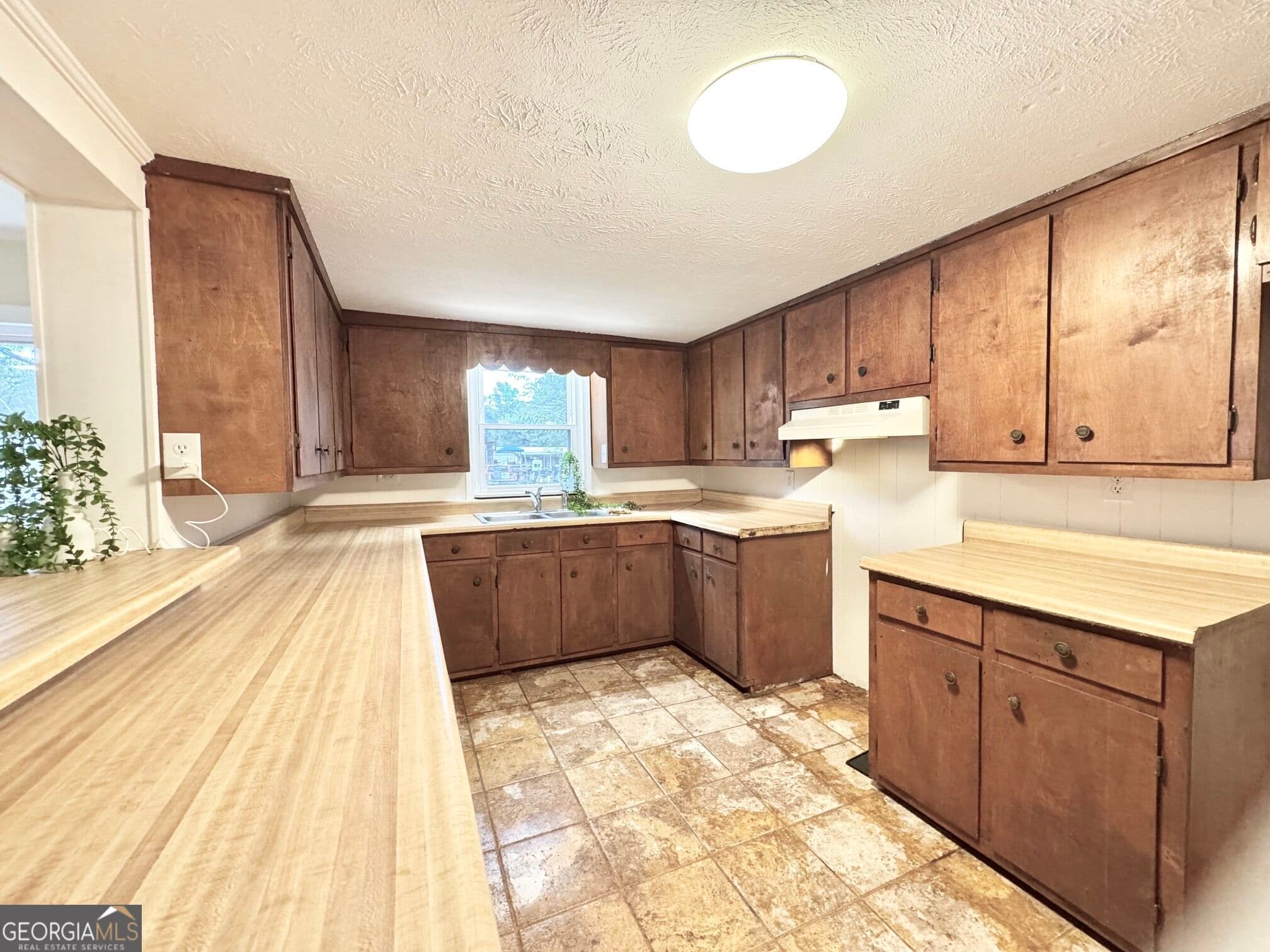 2 bedroom, 1 bathroom, 1,244 sq ft single family residence for sale at 521 Greeson Street, Summerville, GA 30747 — photo 10