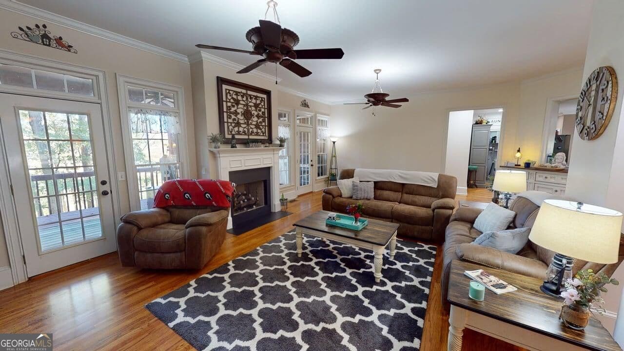 3 bedroom, 2.5 bathroom, 2,273 sq ft single family residence for sale at 165 Buena Vista Street, Winder, GA 30680 — photo 7