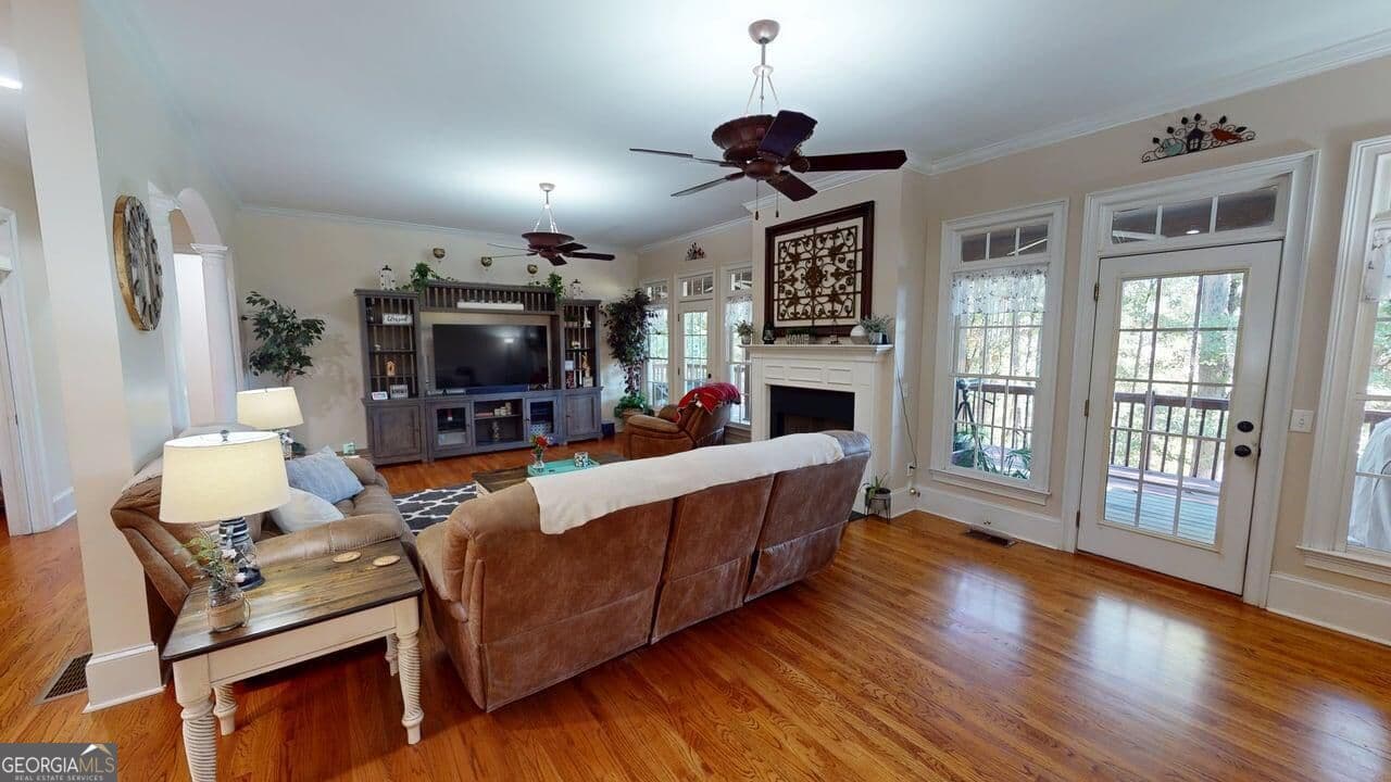 3 bedroom, 2.5 bathroom, 2,273 sq ft single family residence for sale at 165 Buena Vista Street, Winder, GA 30680 — photo 5