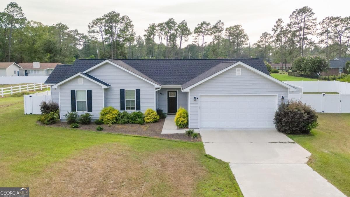3 bedroom, 2 bathroom, 1,796 sq ft single family residence under contract at 486 Old Blackshear Road, Baxley, GA 31513