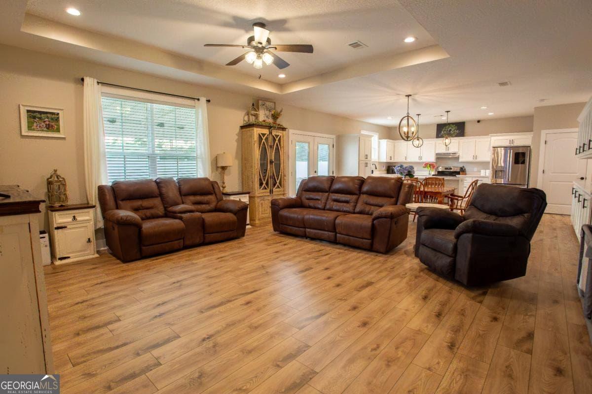 3 bedroom, 2 bathroom, 1,796 sq ft single family residence under contract at 486 Old Blackshear Road, Baxley, GA 31513 — photo 4