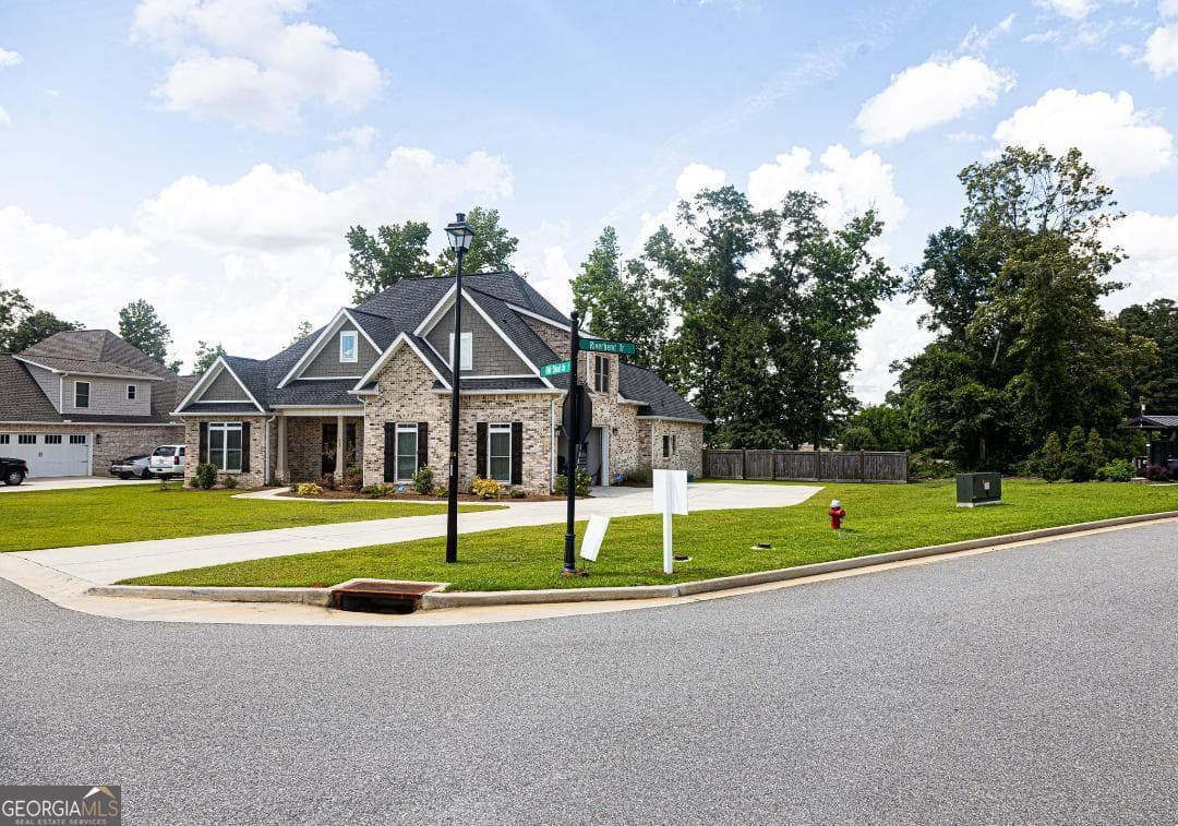 4 bedroom, 3 bathroom, 2,801 sq ft single family residence for sale at 238 Flat Shoal Drive, Bonaire, GA 31005 — photo 2