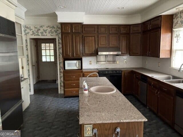 5 bedroom, 4.5 bathroom, 3,417 sq ft single family residence for sale at 101 Brigantine Court, Bonaire, GA 31005 — photo 6