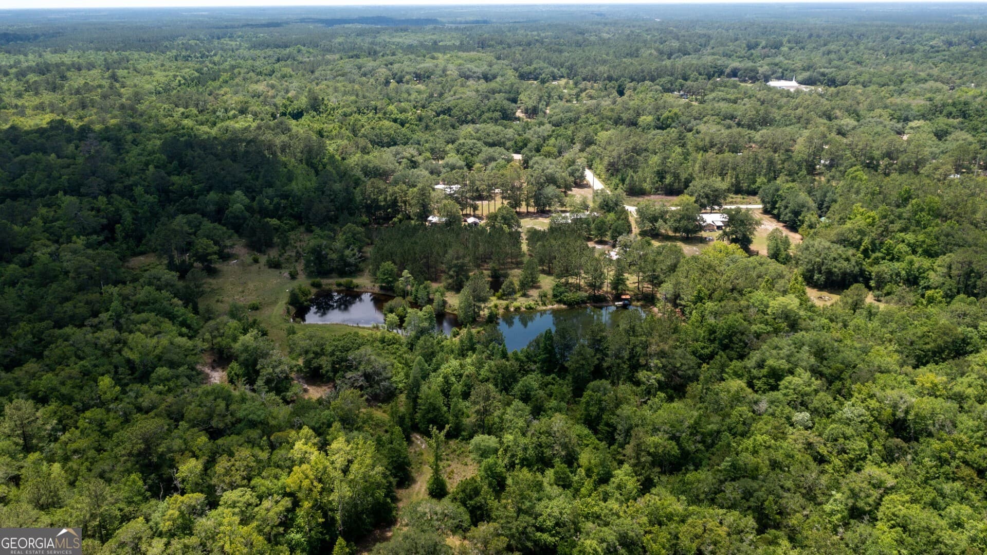 3 bedroom, 1 bathroom, 1,300 sq ft single family residence for sale at 436 Russell Boulevard, St. George, GA 31562 — photo 6