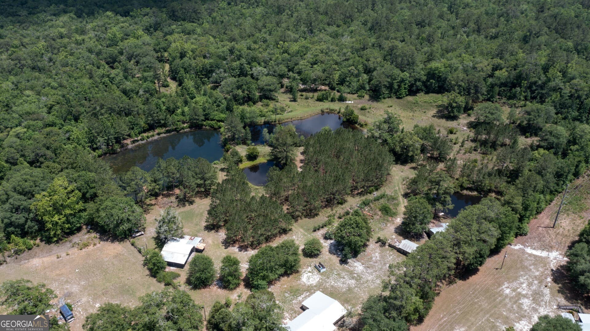 3 bedroom, 1 bathroom, 1,300 sq ft single family residence for sale at 436 Russell Boulevard, St. George, GA 31562 — photo 7