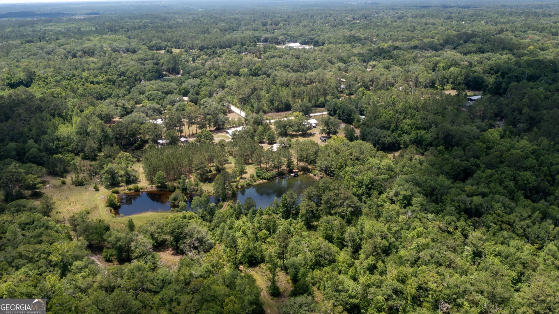 3 bedroom, 1 bathroom, 1,300 sq ft single family residence for sale at 436 Russell Boulevard, St. George, GA 31562 — photo 5