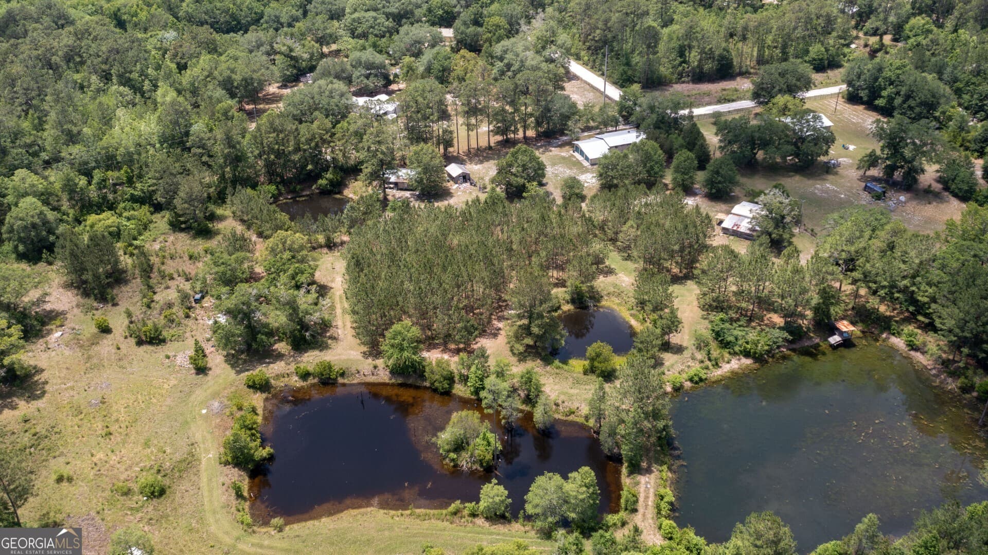 3 bedroom, 1 bathroom, 1,300 sq ft single family residence for sale at 436 Russell Boulevard, St. George, GA 31562 — photo 4