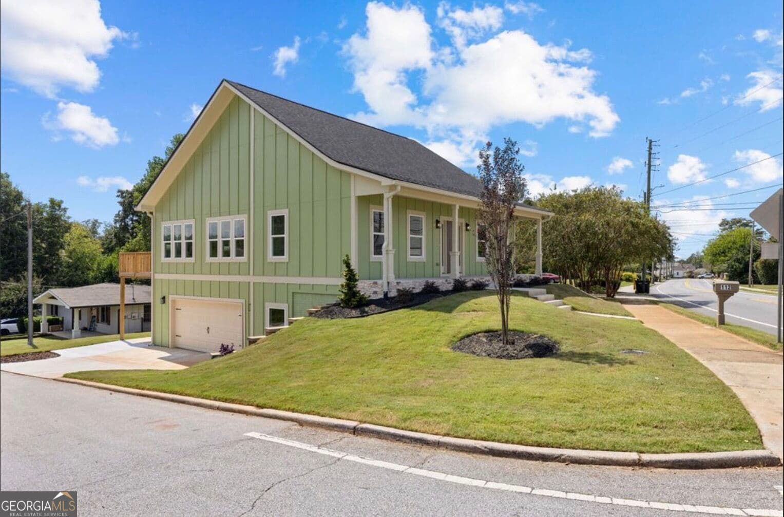 4 bedroom, 4 bathroom, 3,300 sq ft single family residence for sale at 112 Lagrange Street, Newnan, GA 30263 — photo 6