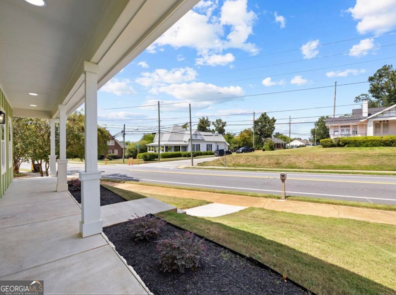 4 bedroom, 4 bathroom, 3,300 sq ft single family residence for sale at 112 Lagrange Street, Newnan, GA 30263 — photo 7