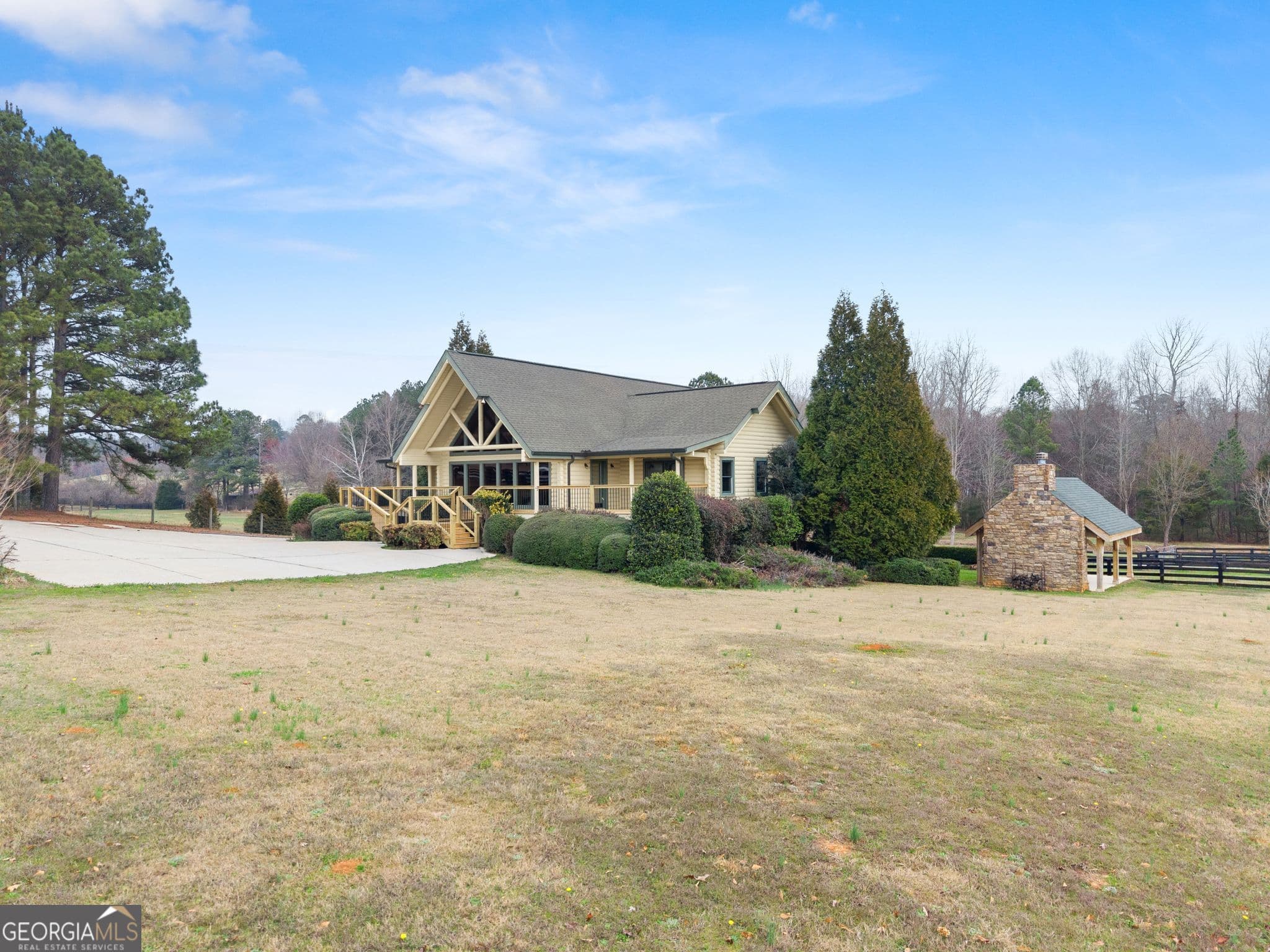 5 bedroom, 2.5 bathroom, 5,544 sq ft cabin,single family residence for sale at 40 Benton Road, Jefferson, GA 30549 — photo 7