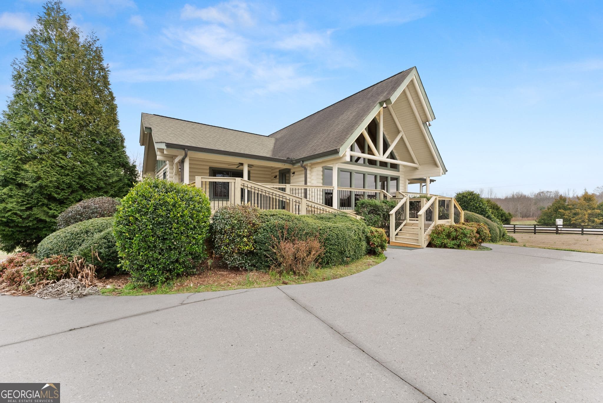 5 bedroom, 2.5 bathroom, 5,544 sq ft cabin,single family residence for sale at 40 Benton Road, Jefferson, GA 30549 — photo 5