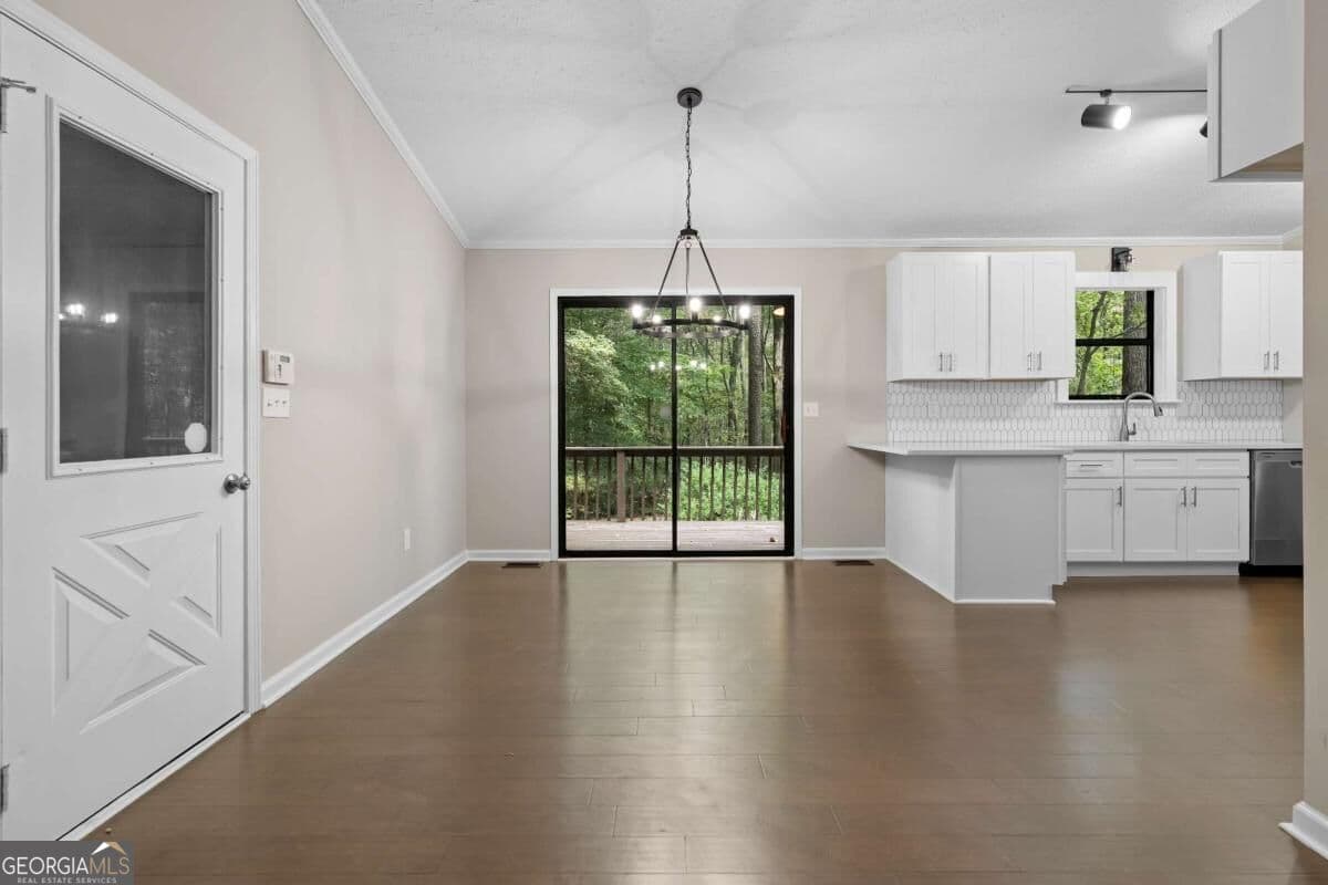 2 bedroom, 2 bathroom, 1,244 sq ft single family residence for sale at 4006 Lake Acworth Drive, Acworth, GA 30101 — photo 7
