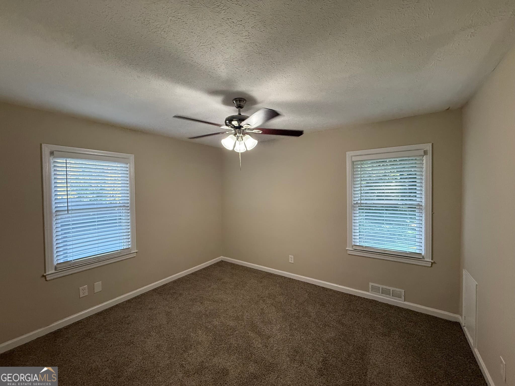 4 bedroom, 2 bathroom, 1,561 sq ft single family residence for sale at 2431 Ivydale Drive, Atlanta, GA 30311 — photo 7