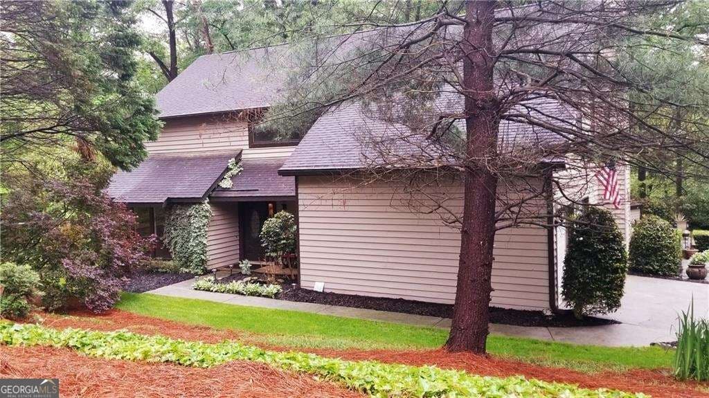 4 bedroom, 2.5 bathroom single family residence for sale at 2516 Desiree Way, Lawrenceville, GA 30044 — photo 4