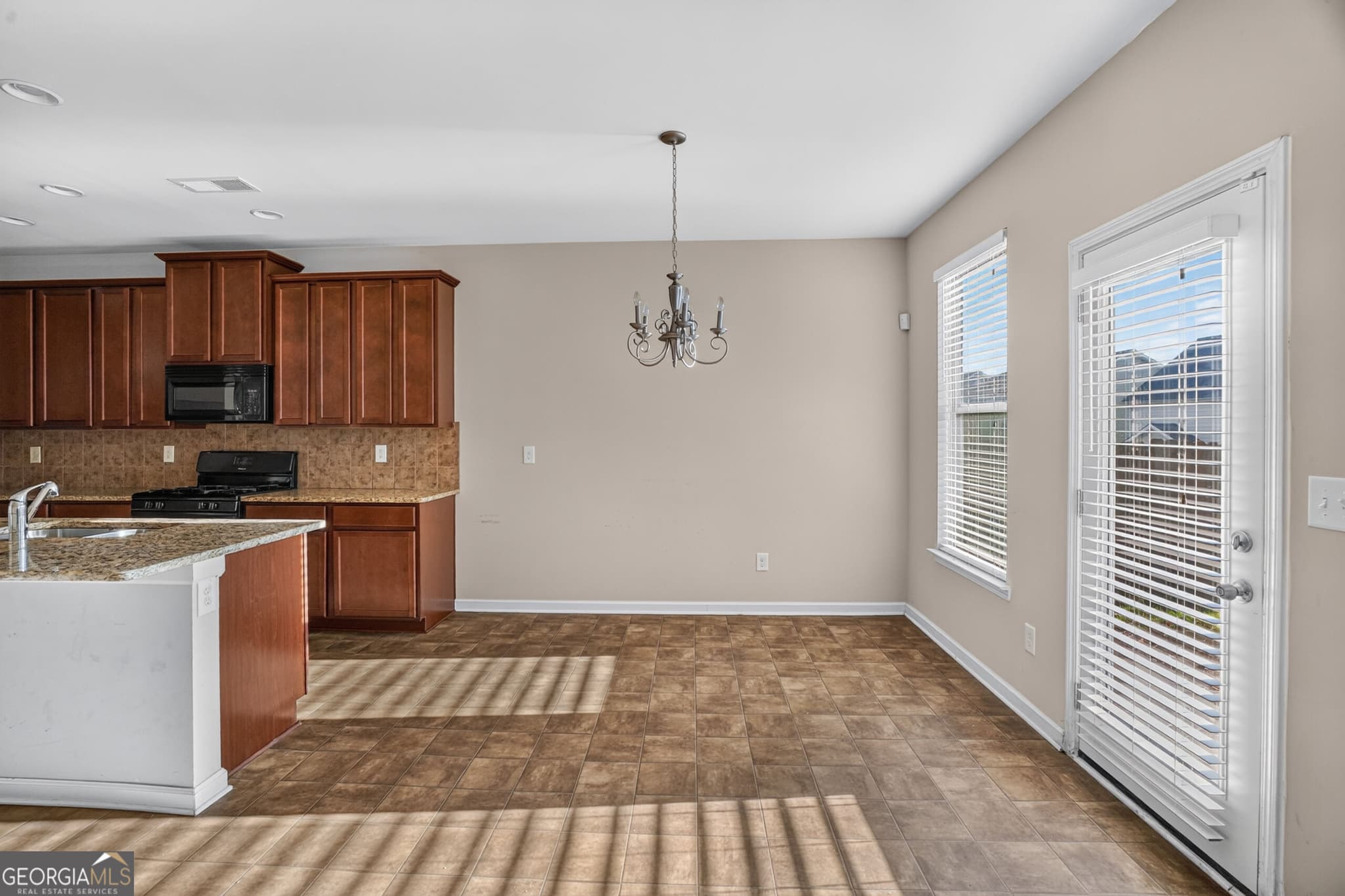 3 bedroom, 2.5 bathroom, 1,975 sq ft single family residence for sale at 2303 Polaris Way, South Fulton, GA 30331 — photo 2