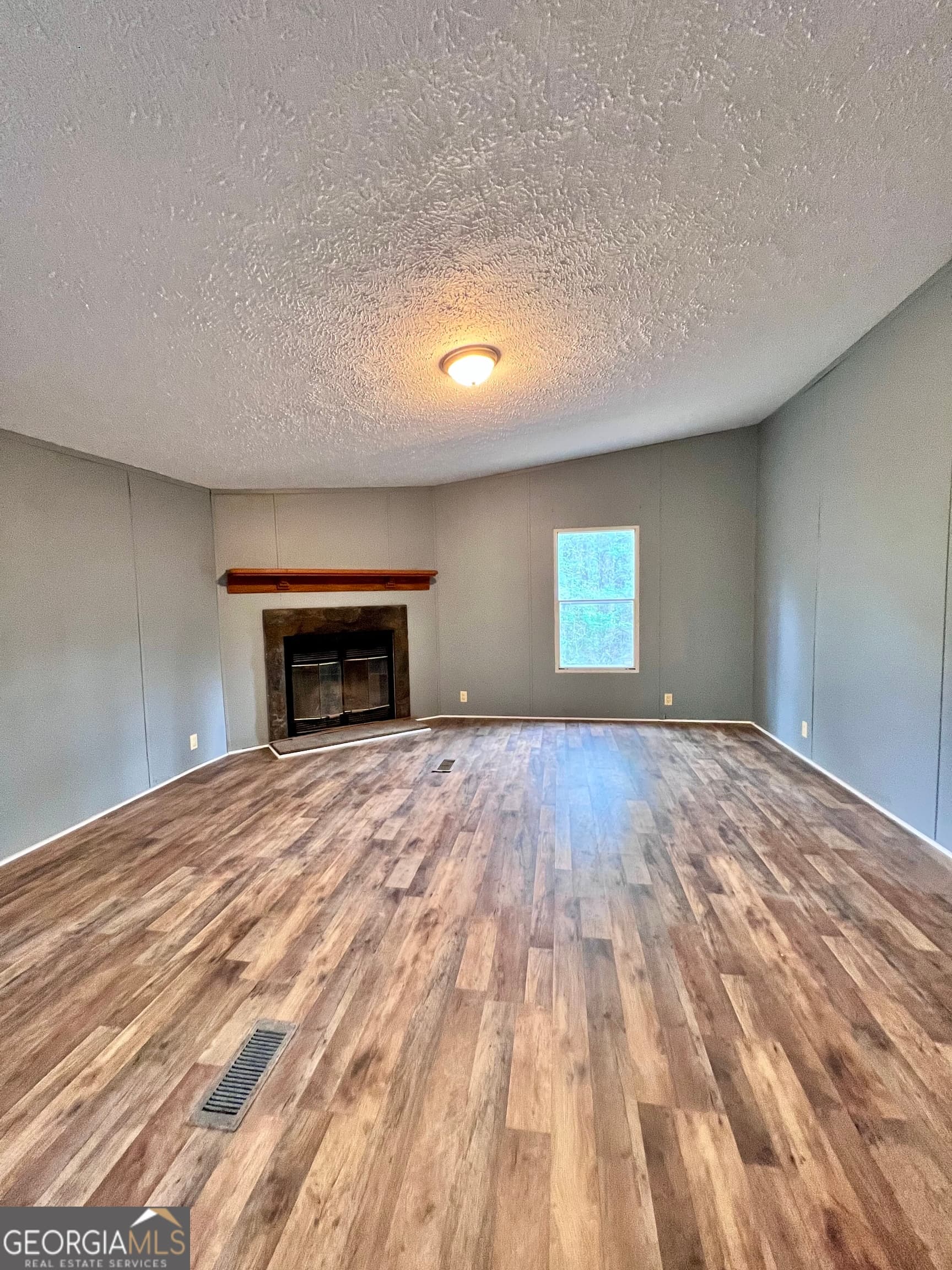 3 bedroom, 2 bathroom, 1,736 sq ft single family residence for sale at 290 Forestwood Drive, Macon, GA 31217 — photo 7