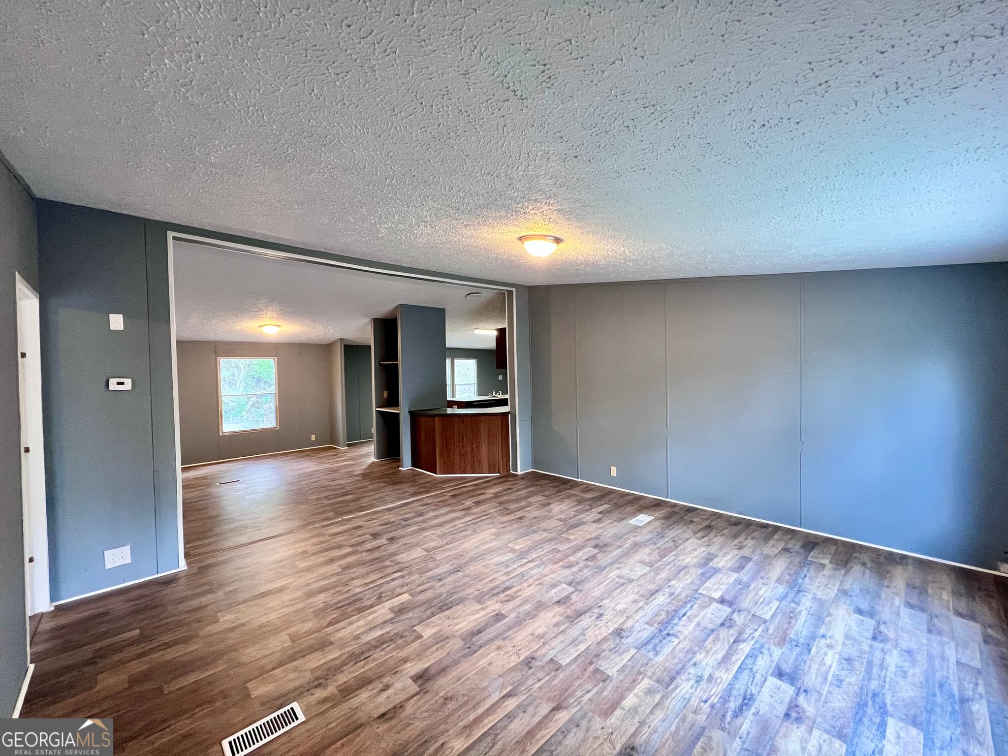 3 bedroom, 2 bathroom, 1,736 sq ft single family residence for sale at 290 Forestwood Drive, Macon, GA 31217 — photo 3