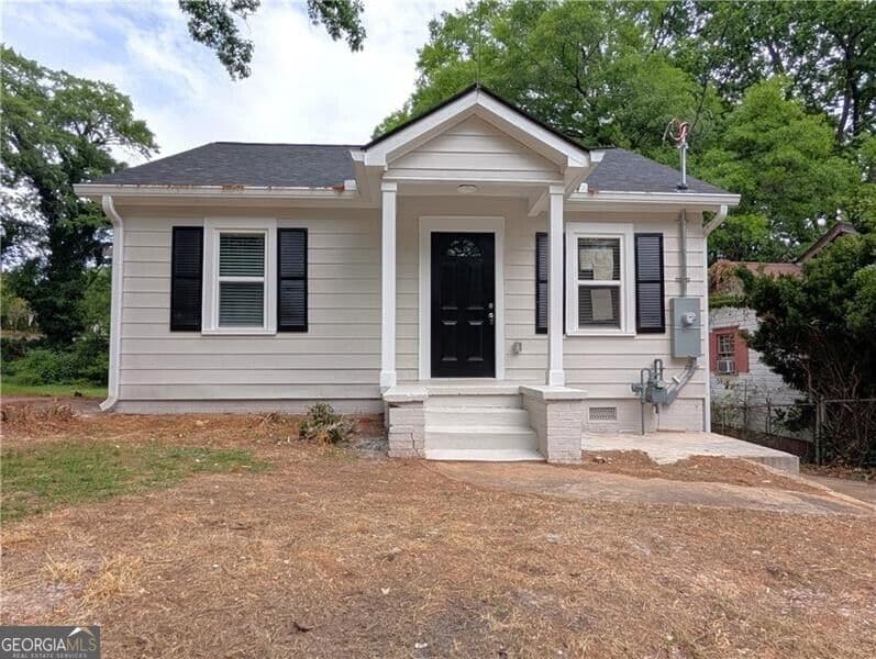 3 bedroom, 2 bathroom, 1,100 sq ft single family residence for rent at 1377 Pine Avenue, Atlanta, GA 30344 for $1,650 a month — photo 1 of 22