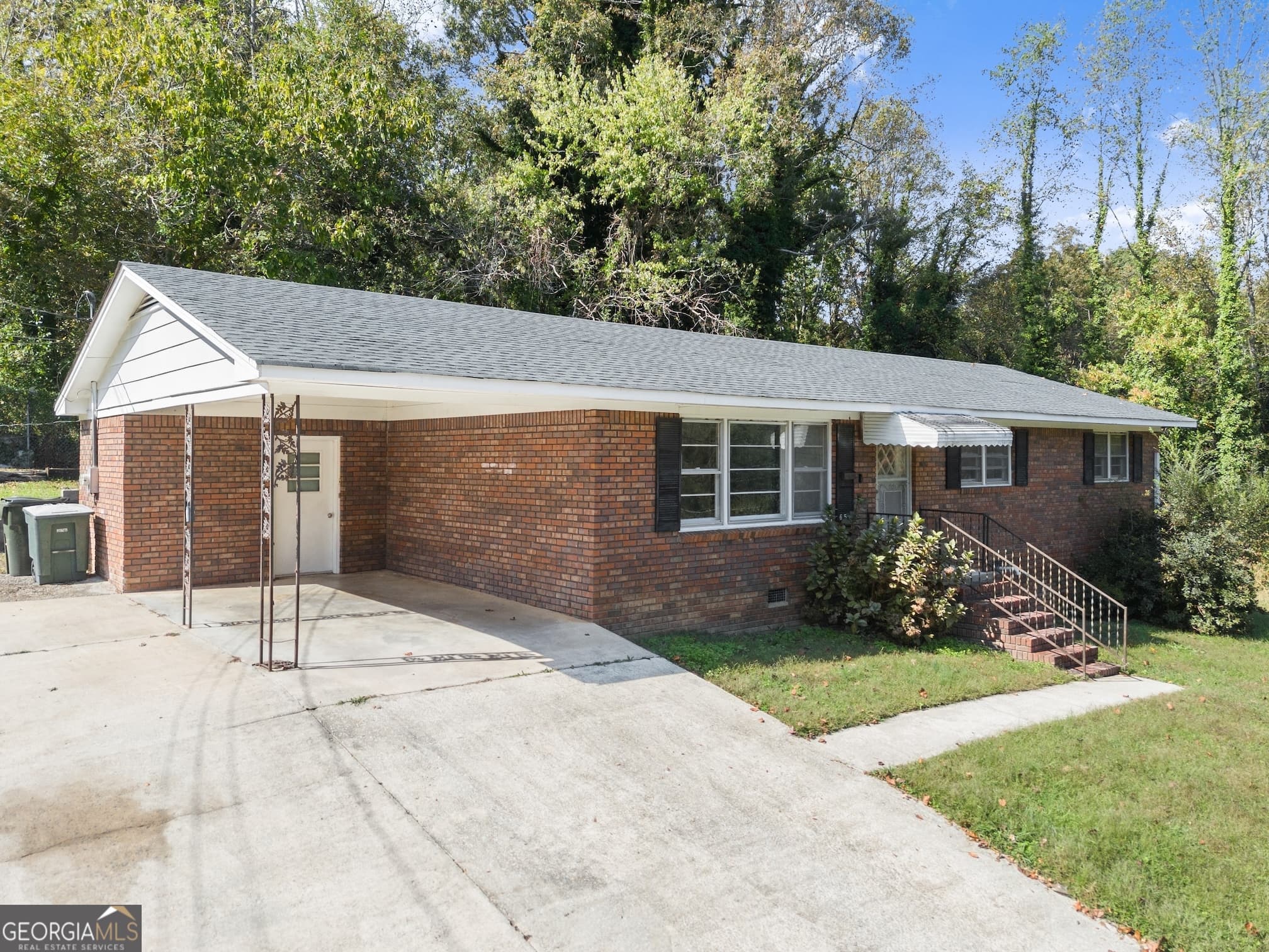 3 bedroom, 1.5 bathroom, 1,275 sq ft single family residence for sale at 574 S Sage Street, Toccoa, GA 30577 — photo 3