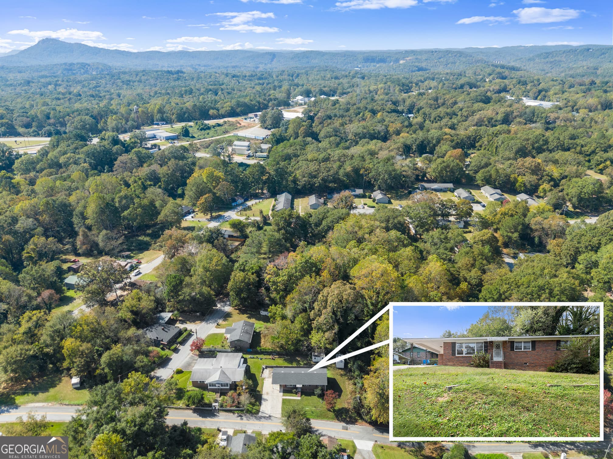 3 bedroom, 1.5 bathroom, 1,275 sq ft single family residence for sale at 574 S Sage Street, Toccoa, GA 30577