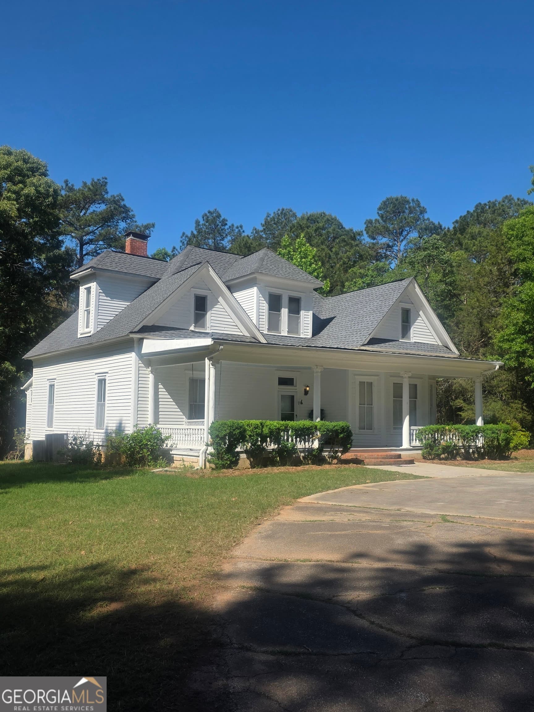 5 bedroom, 3 bathroom, 2,718 sq ft single family residence for sale at 1663 Alcovy Mountain Road, Monroe, GA 30655 — photo 2