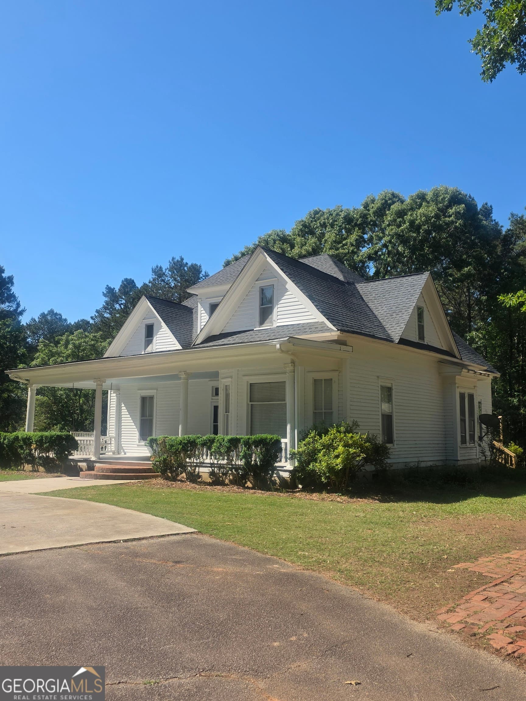 5 bedroom, 3 bathroom, 2,718 sq ft single family residence for sale at 1663 Alcovy Mountain Road, Monroe, GA 30655 — photo 3