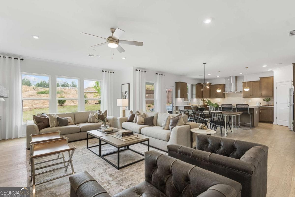 5 bedroom, 4.5 bathroom, 3,309 sq ft single family residence for sale at 5268 Mulberry Pass Court, Hoschton, GA 30548 — photo 9