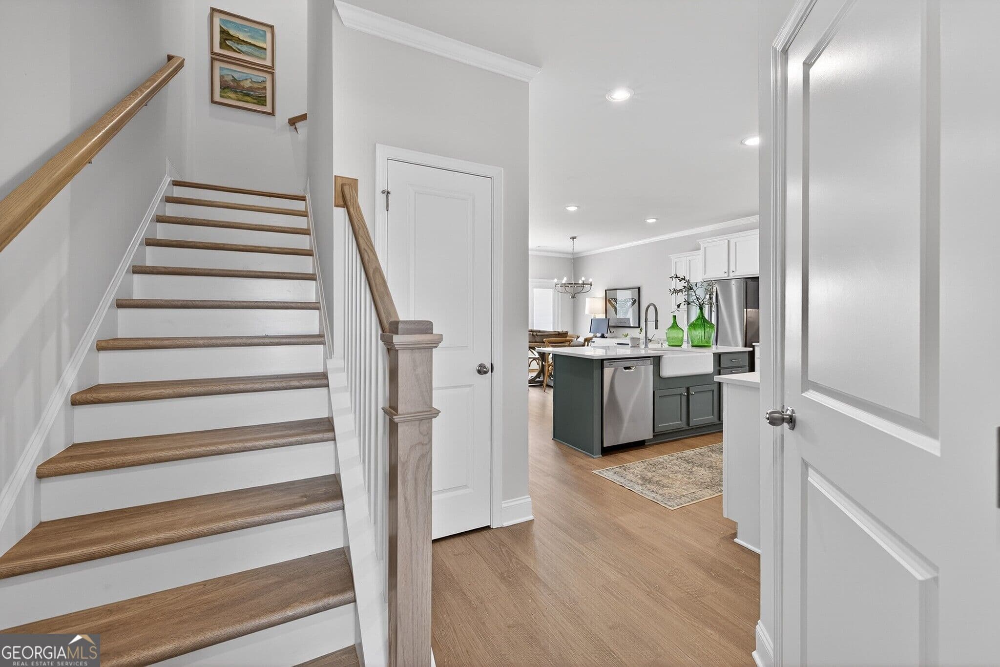 3 bedroom, 2.5 bathroom, 1,814 sq ft townhouse for sale at 1142 Bartlett Trace, Suwanee, GA 30024 — photo 2