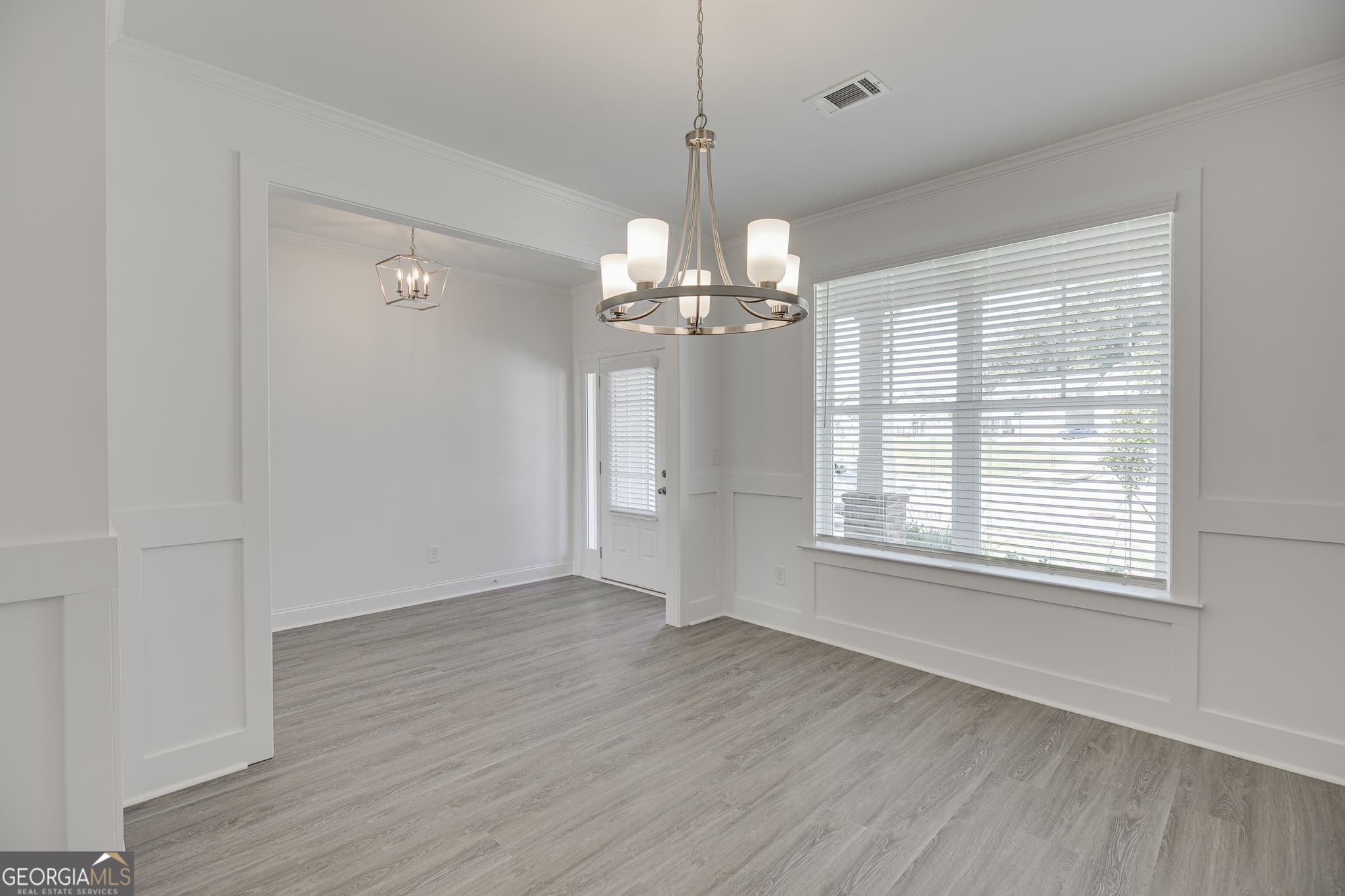 5 bedroom, 3.5 bathroom, 2,562 sq ft single family residence for rent at 7240 Millbrae Walk, Flowery Branch, GA 30542 for $2,750 a month — photo 6