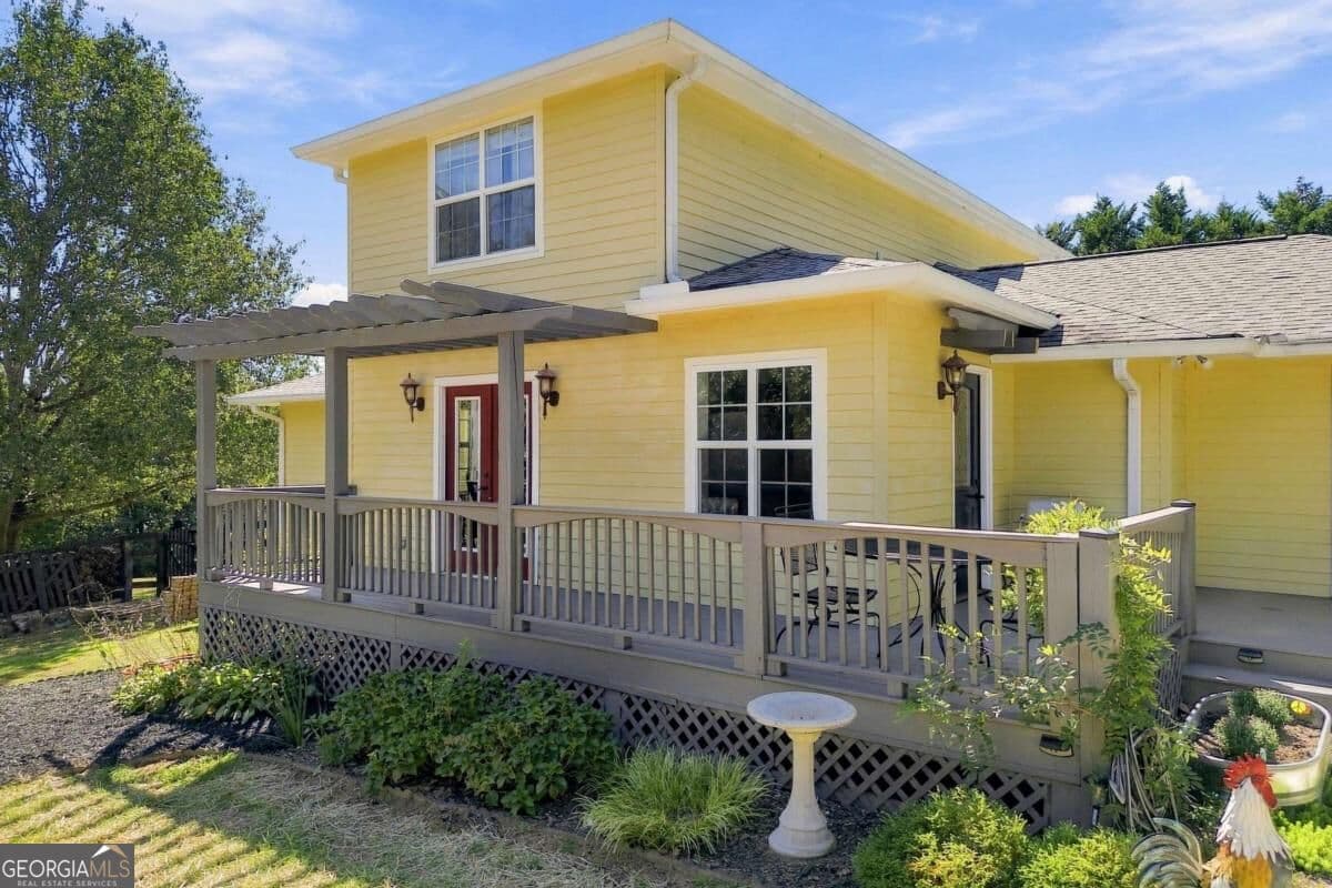 3 bedroom, 2 bathroom, 2,318 sq ft single family residence for sale at 110 Spruce Pine Street, Tate, GA 30177 — photo 2