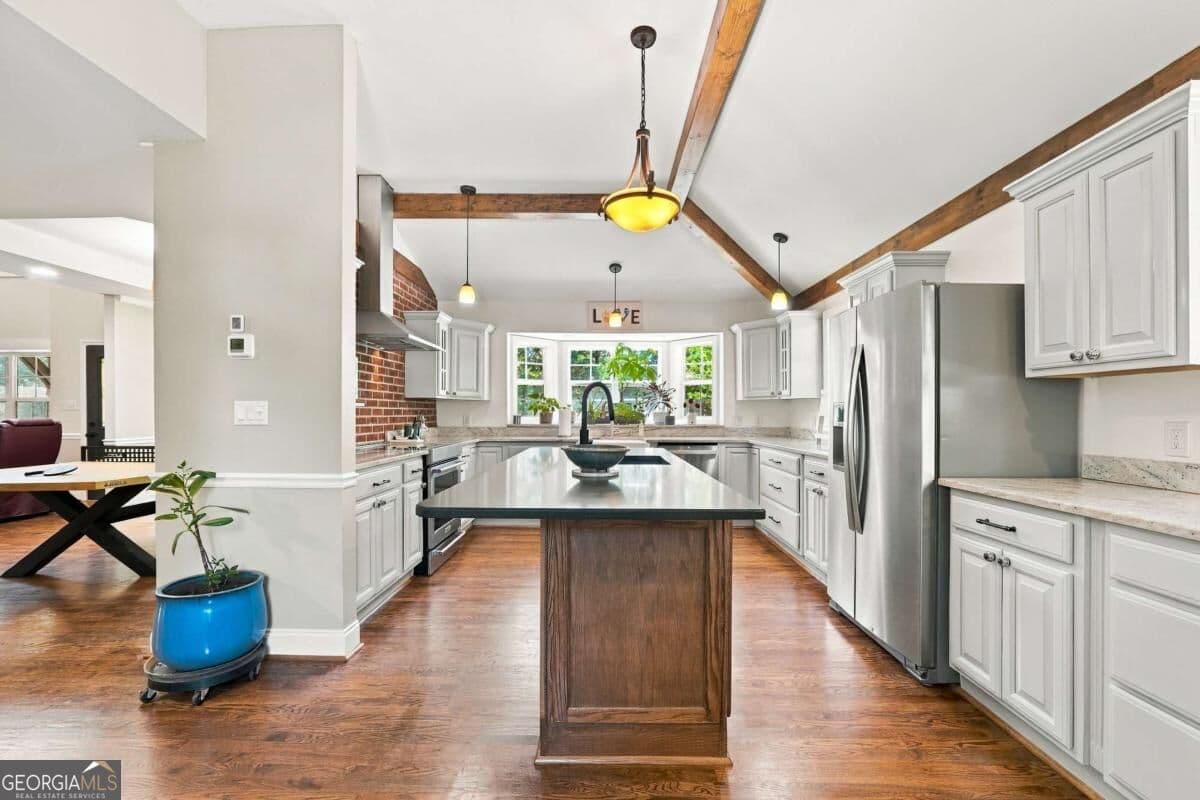 3 bedroom, 2 bathroom, 2,318 sq ft single family residence for sale at 110 Spruce Pine Street, Tate, GA 30177 — photo 8