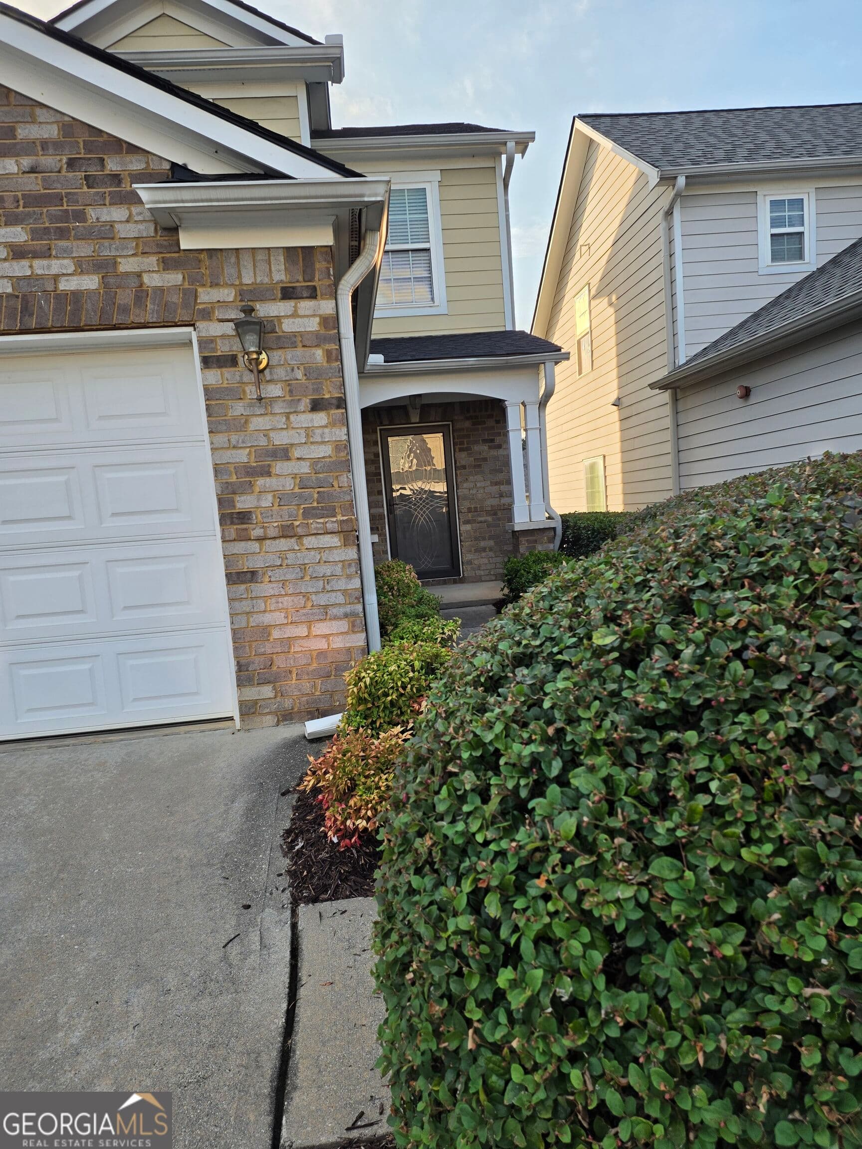 3 bedroom, 2.5 bathroom, 1,556 sq ft townhouse for rent at 2432 Black Forest Drive, Conyers, GA 30012 for $2,050 a month — photo 2