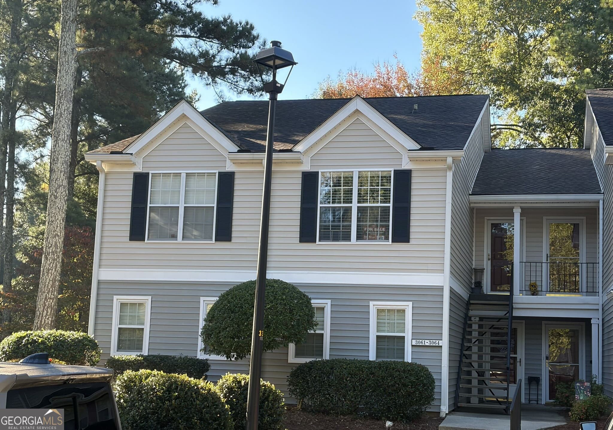 2 bedroom, 2 bathroom, 1,384 sq ft condominium for sale at 3062 Westwood Way, Alpharetta, GA 30004 — photo 1 of 27