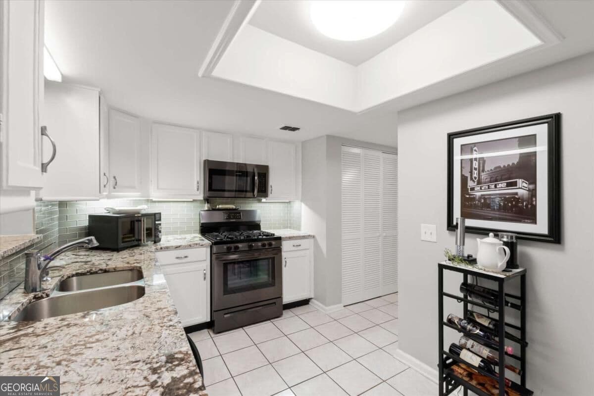 2 bedroom, 2 bathroom, 1,384 sq ft condominium for sale at 3062 Westwood Way, Alpharetta, GA 30004 — photo 10