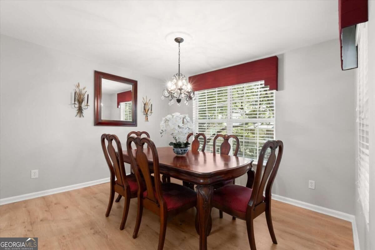 2 bedroom, 2 bathroom, 1,384 sq ft condominium for sale at 3062 Westwood Way, Alpharetta, GA 30004 — photo 8