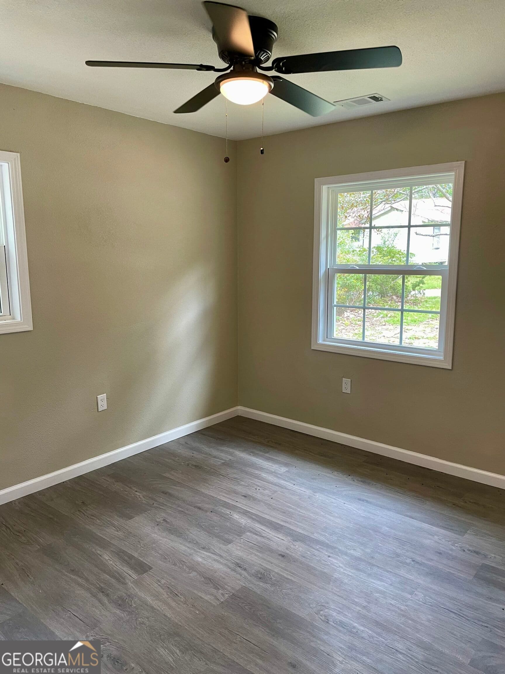 3 bedroom, 1.5 bathroom, 1,248 sq ft single family residence for sale at 1109 5th Avenue, Vidalia, GA 30474 — photo 5